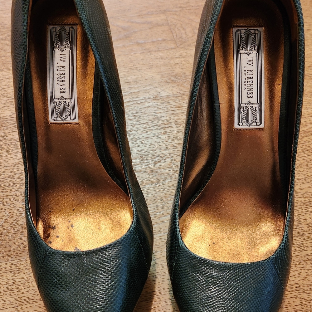 Ivy Kirzhner Green Heels Stylish Elegance